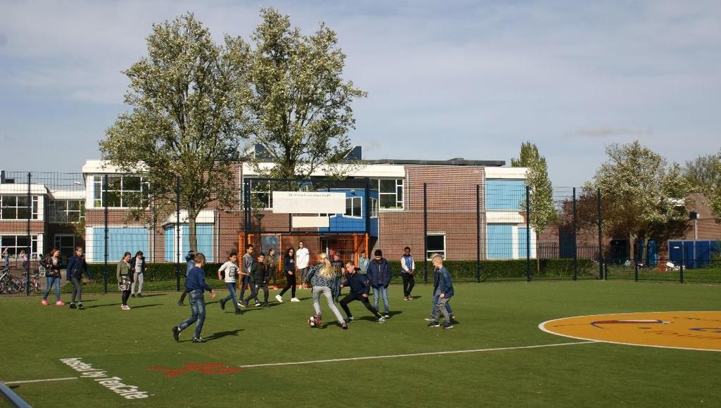 Voor de gymnastieklessen van de groepen 3 t/m 8 wordt gebruik gemaakt van de naast de school gelegen gymnastiekzalen.