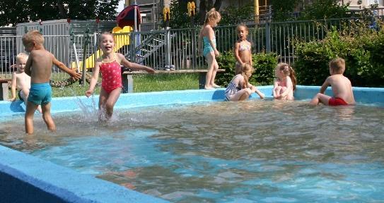 Wisselmiddag Aan het einde van het schooljaar is er voor de kinderen van groep 1 t/m 7 een wisselmiddag.