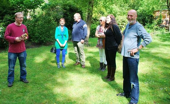 Verslagje van de ouderochtend werken, subgroep Terra We worden vrijdagochtend 31 mei 2013 om 10 uur ontvangen door Jessica van Dijk, manager werken, en er wordt het een en ander uitgelegd over het