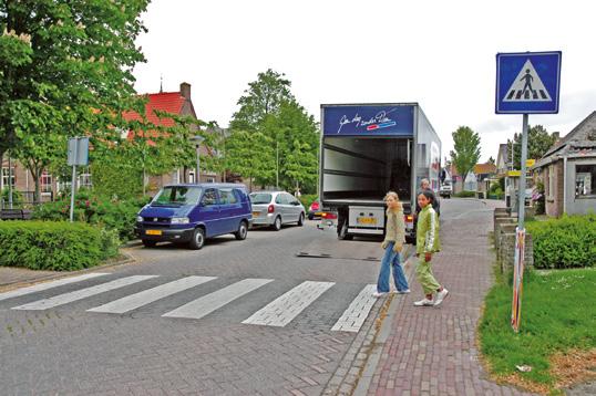 Zo zit dat met onoverzichtelijke plekken Als jij het verkeer niet goed kunt zien aankomen, kan dat verkeer jou ook niet goed zien.