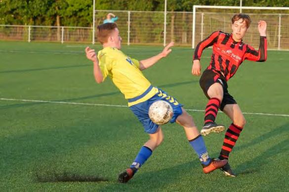 FC Lisse zou hun huid duur verkopen. Het uiteindelijk Damin die de score opende in de 8 minuut. Lisse speelde naar kunnen maar kwam niet tot de technische hoogstandjes waar wij hen van kennen.