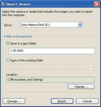 De "Picture Motion Browser" gebruiken (bijgeleverd) 2 Sluit de camera aan op de computer met de specifieke USBkabel. Als de camera automatisch is herkend, verschijnt het scherm [Import Images].