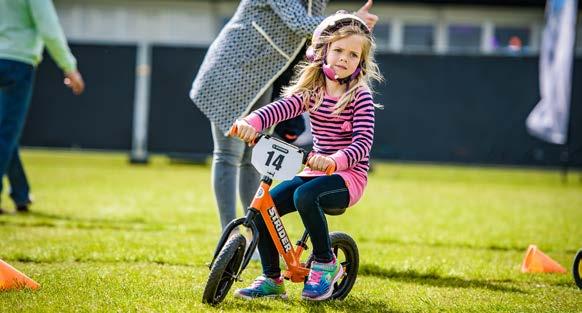 Of om kennis te maken met deze dynamische sport. Rijders uit 26 verschillende landen 6000 BMX 5000 Framed 2 World Cup rondes Wist je dat.