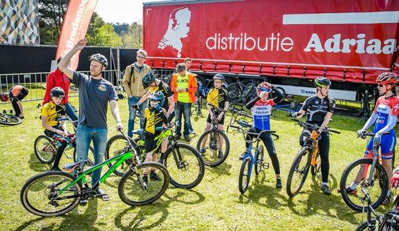 0 en MTB-Tijdrit). Food & drinks Op zondag kun je zoals vanouds lussen rijden op de mountainbike en racefiets.