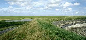 Groene zeedijk Het icoon van de Nederlandse dijken is voor de dijkbeheerders de meest eenvoudige en gemakkelijk te beheren groene dijk.