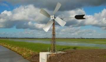 Project Polderwindmolens In 2015 heeft de ANV Lopikerwaard het project Polderwindmolens uitgevoerd met als doel de plaatsing van drie polderwindmolens aangrenzend aan plasdraspercelen.