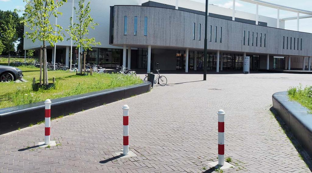 BOWLER De Bowler serie kenmerkt zich door de fraaie bolkop met ring uit één stuk gevormd. Daarbij is de Bowler paal één van de meest succesvolle producten van Falco.