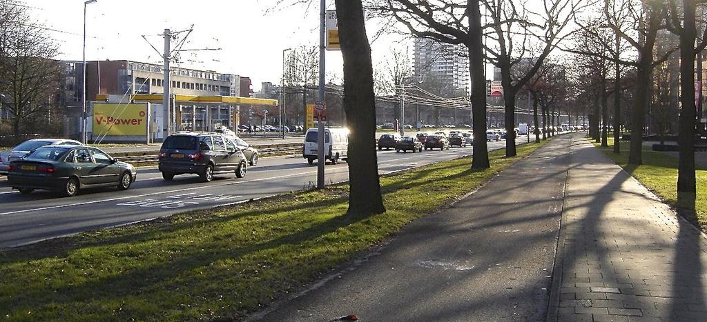 Werknemers van de gemeente die regelmatig tussen het centraal station en de Ravellaan fietsten werden gevraagd naar de door hen gekozen route.
