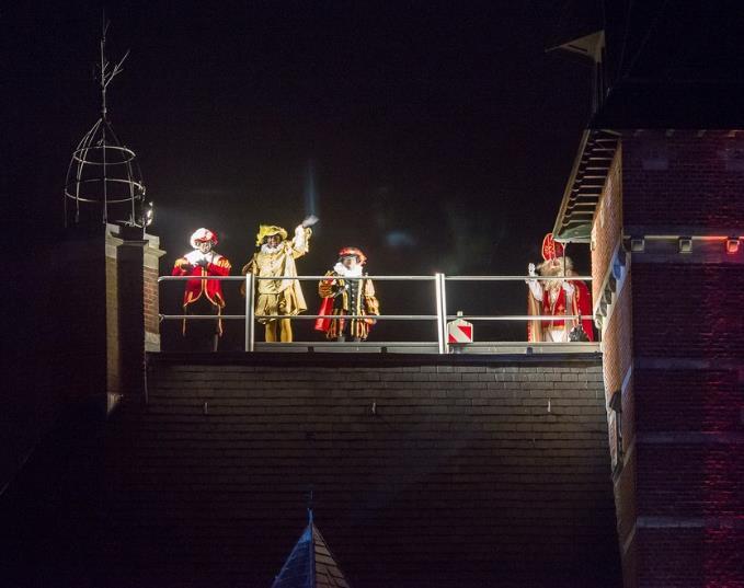 Flikkerende lichten en verbazende verwonderde kindergezichtjes zijn gegarandeerd aanwezig! Een heus Sinterklaasfeest is er om 20.