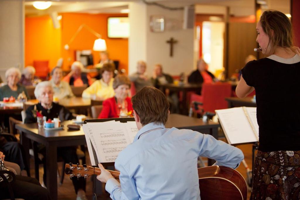 Verslag van de Raad van Bestuur Stichting Muziek Jong voor Oud realiseerde in het projectjaar 2014 in totaal 483 concerten!