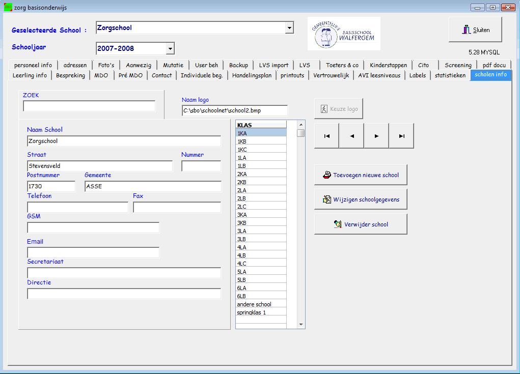 2.2 Personeel info. In dit scherm kunnen gegevens van het personeel van de scholen bijgehouden worden.