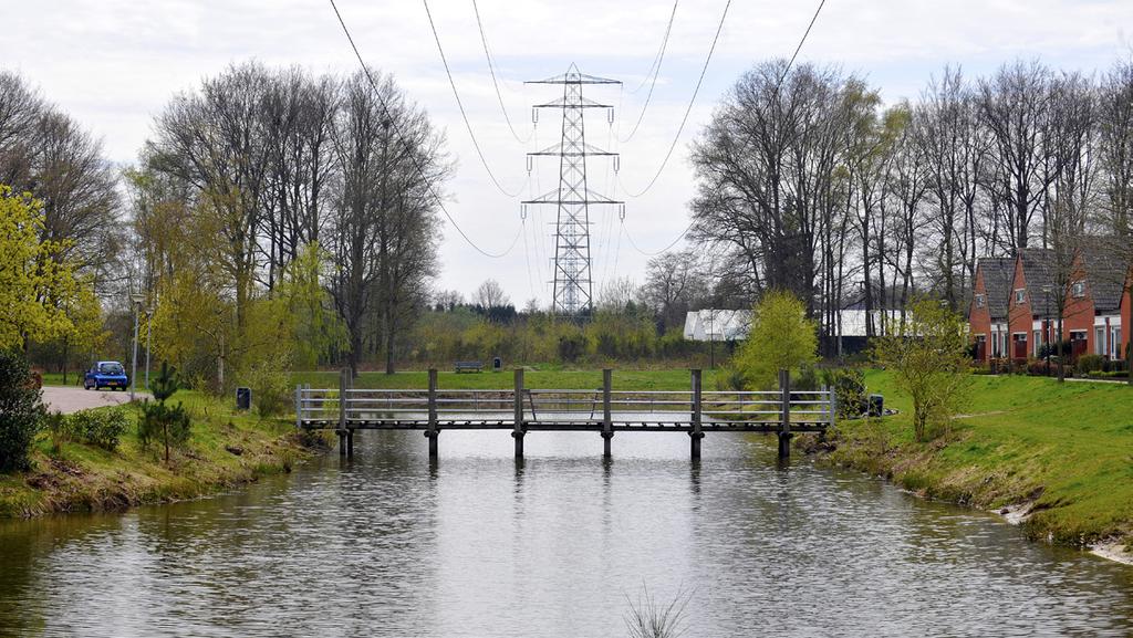 In Brussel, Den Haag, Arnhem, maar ook in de regio, worden tal van besluiten genomen die de Apeldoornse belangen raken. Ook bedrijven en instellingen maken keuzes die relevant voor Apeldoorn zijn.