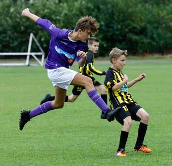 Goede start etitie voor JO15-1 Blauw Geel 38 JO15-2 - ST EGS JO15-1 (George van der Zon Brouwer) Nadat we een doordeweekse oefenwedstrijd hadden afgewerkt in Alverna, die overigens met grote cijfers