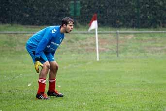 ! De tweede helft begint en Coen zet met een ferme steekbal het fenomeen hatrick vrij voor de keeper. Vanzelfsprekend werd deze bal afgerond en de stand van 3-0 genoteerd.