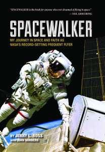 pag. 3 INTERNATIONAL CLAN NEWS U.S.A. In de USA is verschenen het boek Spacewalker geschreven door en handelend over Jerry Ross, onze astronaut. Het wordt uitgegeven door Purdue University Press.