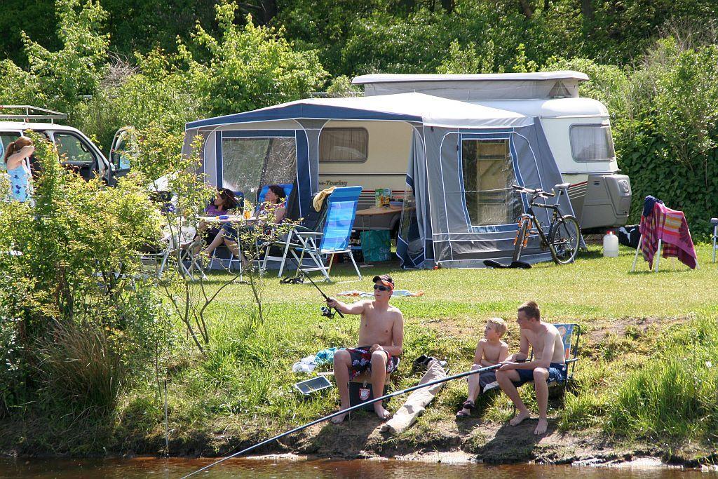 Om het aantal visactiviteiten op het Veerse Meer te bepalen maken we gebruik van het verblijfsaanbod in Zeeland.