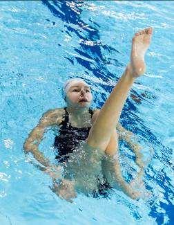 Synchroonzwemmen Figurenwedstrijden aanloopniveau (12 meisjes) 2