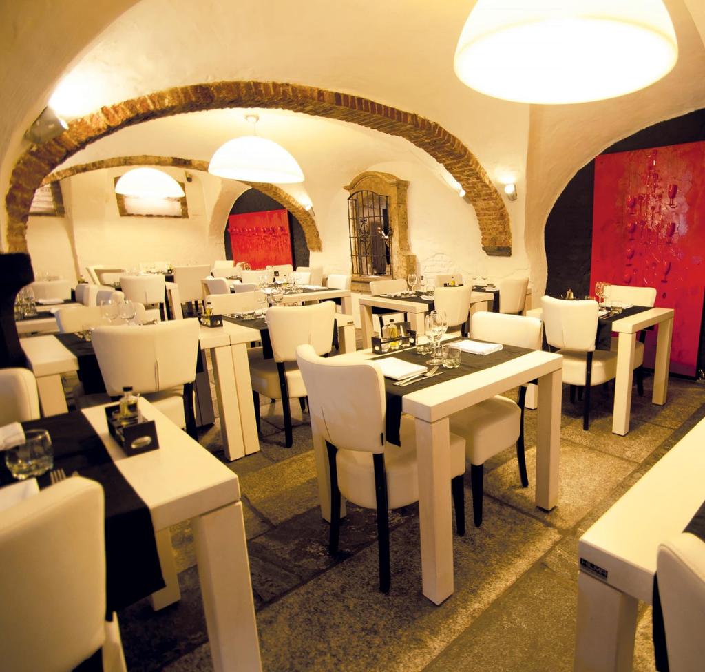 Curiosa Restaurant Lounge Vlamingstraat 22 8000 Brugge Tel. 050 34 23 34 info@curiosa -brugge.com www.
