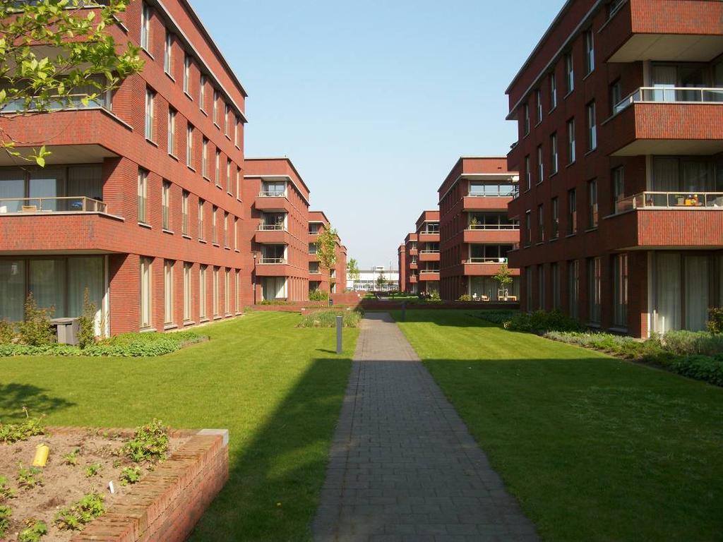 1 Historie In 2002 heeft Copijn Tuin & Landschapsarchitecten de opdracht gekregen van Bouwfonds Fortis voor het uitwerken van diverse inrichtingsplannen bij enkele appartementen complexen in de