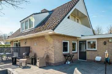 Idskenhuizen Lytse Mar 42 Vraagprijs: Aanvaarding: in overleg 397.500, k.k. Wonen op een toplocatie direct aan open vaarwater?