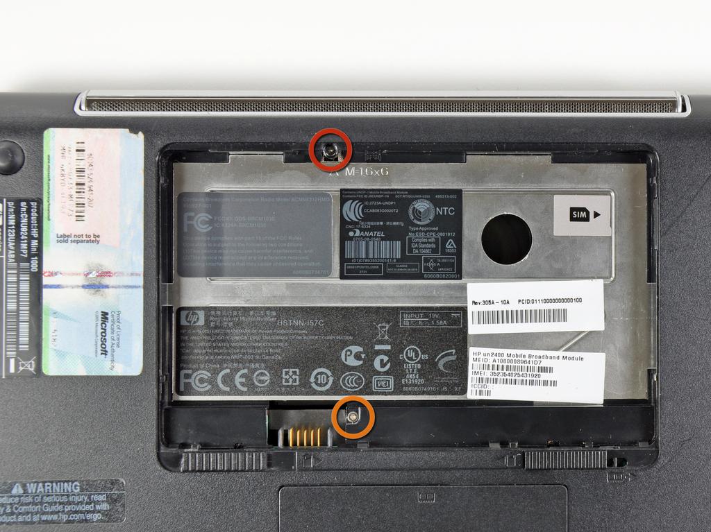 HP Mini 1000 Hard Drive Vervanging Stap 3 Toetsenbord Verwijder de volgende twee