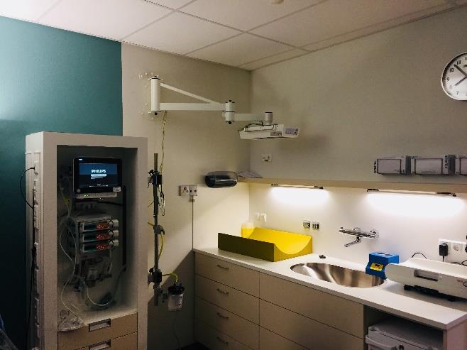 In veel kamers gebruiken ziekenhuizen vaste punten voor de warmtelampen; vaste ophangingen
