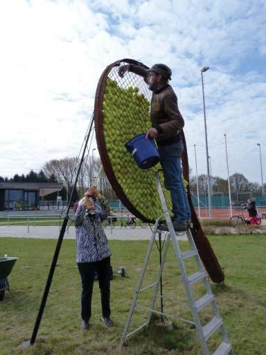 PadXpress Om het seizoen nieuwe jeugdleden te werven, hebben we 22 maart een PadXpress groep laten komen op ons tennispark waarbij de jeugd van de omliggende dorpen konden komen.