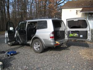 En na thuiskomst ook maar eens even de auto van binnen en van buiten goed schoongemaakt want nadat we bijna 4500 km hadden gereden de afgelopen 2,5 week door