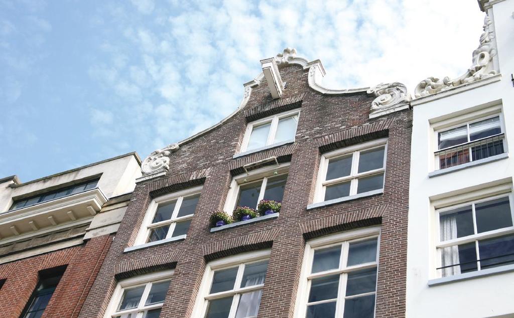 Als er in één woning in Amsterdam meer dan twee personen wonen, dan bent u als eigenaar verplicht om een vergunning aan te vragen. Gezinnen zijn uitgezonderd. Waarom FRIS Taxaties?
