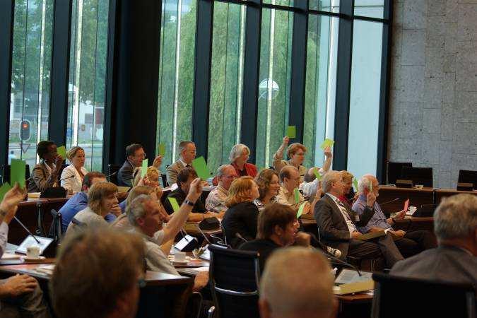 Rekenkamerrapporten, gemeentehuis Nieuwegein Op dinsdag 24 juni vond op het provinciehuis overleg plaats tussen een delegatie van het college van GS ( mevr.