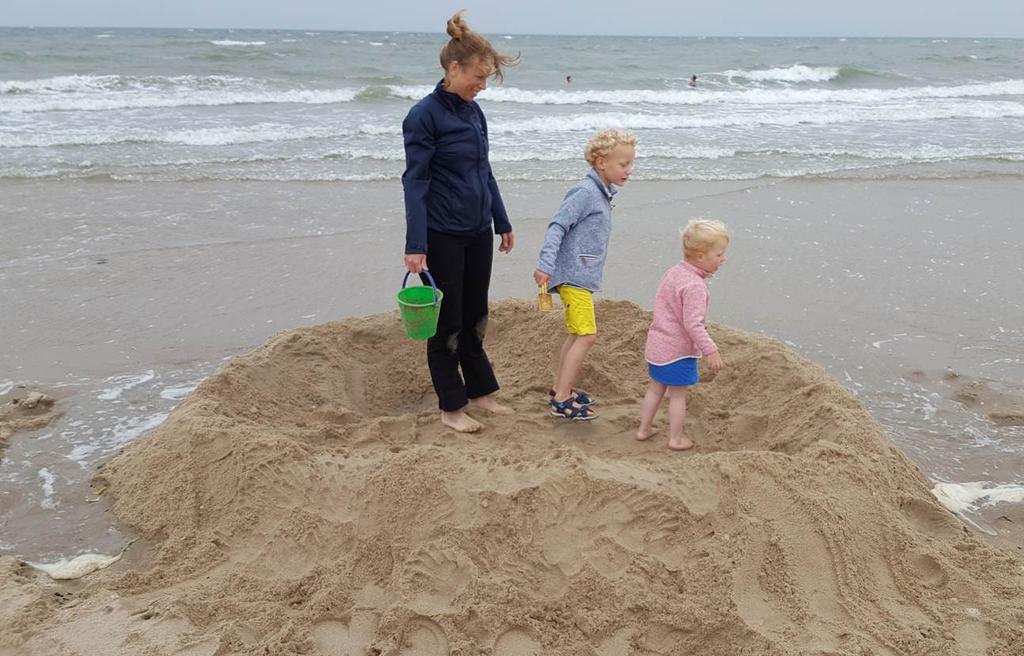 Mogelijke gevolgen van versnelde zeespiegelstijging Conclusies en aanbevelingen 7 7.1 Conclusies 7.1.1 Zeespiegelstijging Dat de zeespiegel de komende eeuw en ook daarna blijft stijgen is zeker.