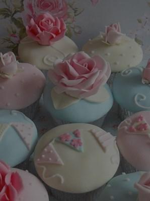 za Waterdigting/ Verf (binne/ buite)/ Boomsloping en opruim van perseel (Gratis kwotasies) Kontak: Eric 082 067 9418 CUPCAKES & KOEK Mooiste cupcakes/koek op