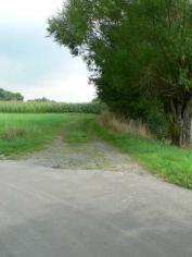 Deze weg maakt deel uit van de Van Den Abeelewandelroute en ligt in natuurgebied. - SML_33C loopt van de tweede haakse bocht van SML_33A naar de Baarle-Frankrijkstraat en de Leie.