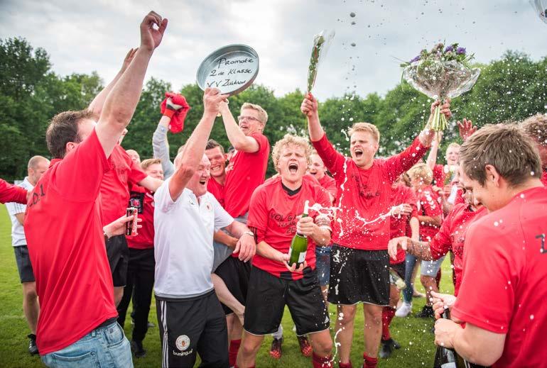 Bekroning van een merkwaardig seizoen Historie vv Zuidwolde De Voetbalvereniging Zuidwolde is officieel de oudste voetbalvereniging in het dorp Zuidwolde.
