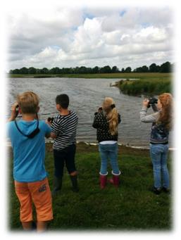 Met taal leren we 20 nieuwe woorden per blok. Woordenschat proberen we in de klas op een leuke manier te leren.