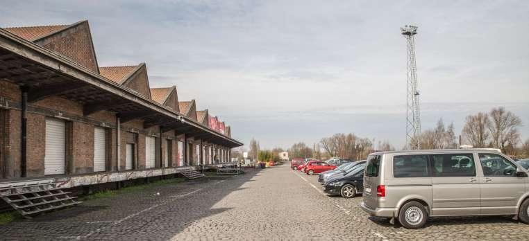 Het wordt het grootste zwembad van West- en Oost-Vlaanderen met 50-meterbanen, 5 wildwaterbanen (de langste is