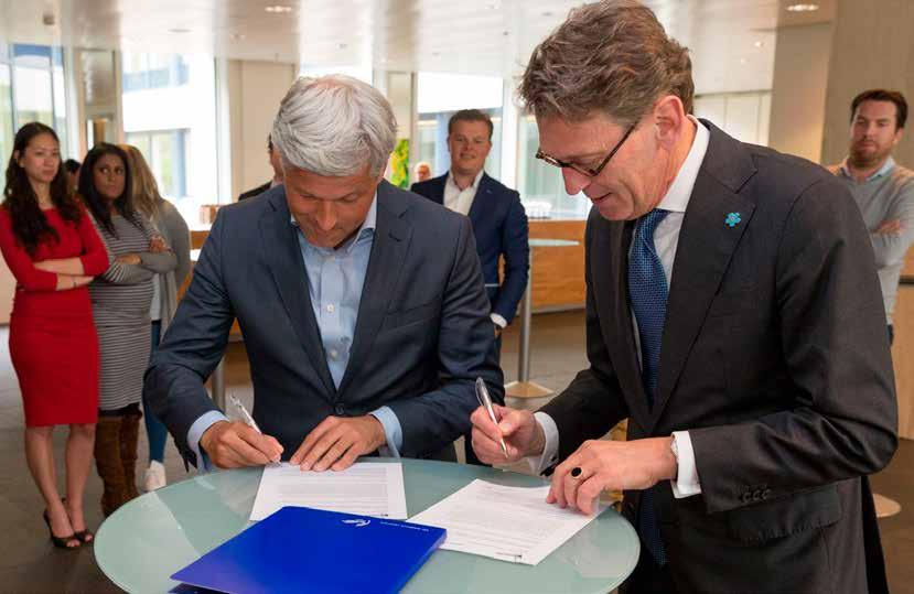 Nieuws Samen blijven werken aan een oplossing Aegon blijft ook de komende vijf jaar hoofdsponsor van VUmc Alzheimercentrum.