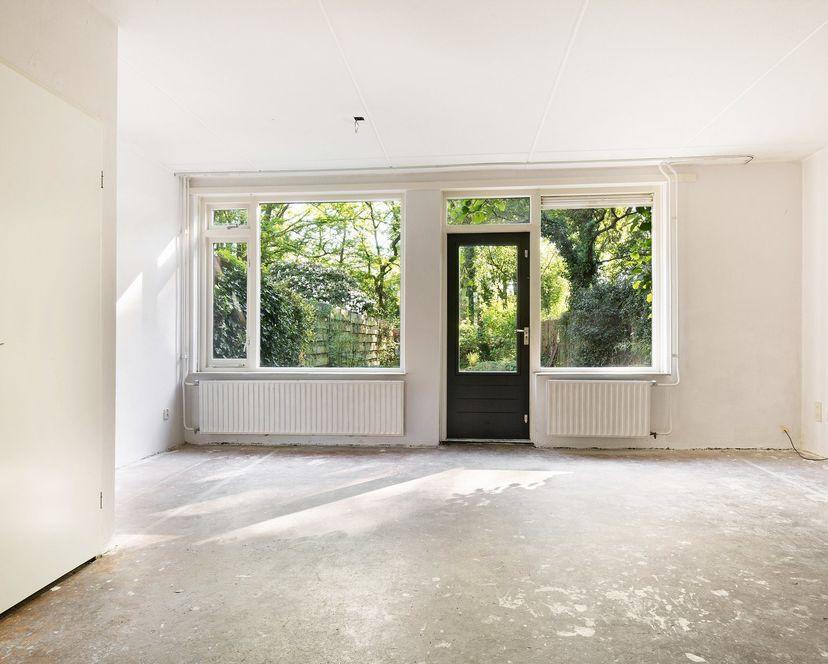 Kenmerken Soort Type Kamers Woonoppervlakte Perceeloppervlakte Inhoud eengezinswoning tussenwoning 7 97 m² 484 m²