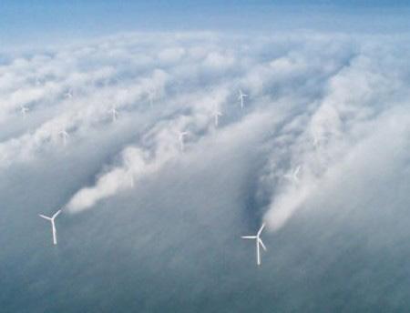 Door het ijs op de vleugels of propellers verandert de vorm ervan, waardoor minder lift wordt gegenereerd en het RPA zwaarder wordt. Dat heeft in de praktijk geleid tot crashes.