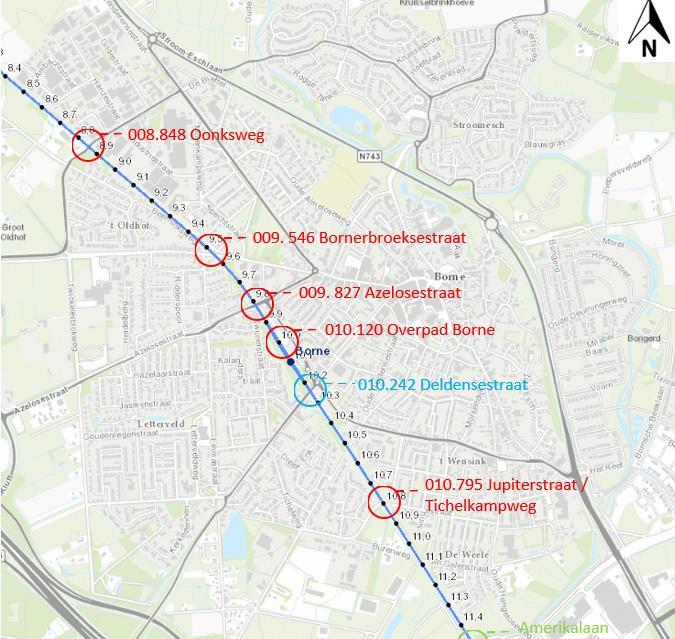 2.3 Spoorkruisingen in de nabije omgeving In een straal van 2 km rond de overweg Deldensestraat liggen zes spoorkruisingen. Het gaat om vier overwegen, één ongelijkvloerse kruising en één overpad.