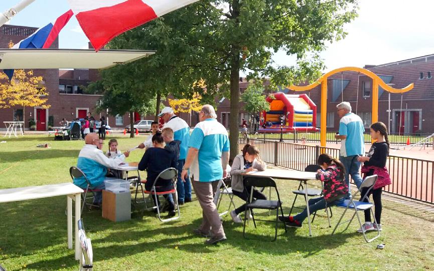 Vereniging Wijkbeheer heeft in 2017 een nieuw bestuur gekregen. Het oude bestuur, dat bestond uit gewaardeerde oudgedienden zoals Jan Terbeek, heeft een passend afscheid gekregen.