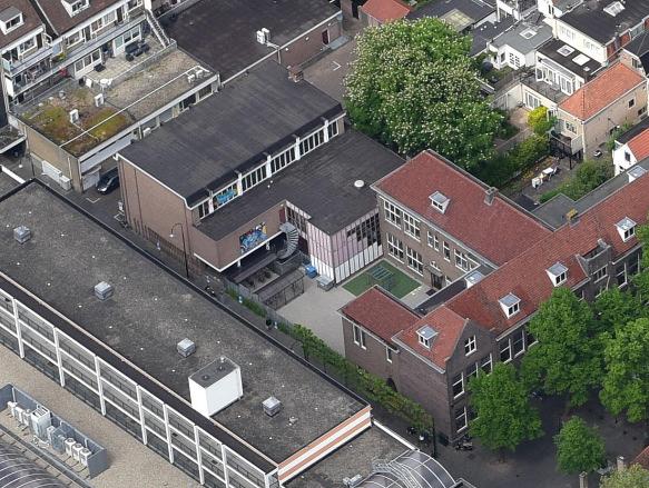 Gymzalencomplex Kolfstraat 44, Dordrecht Ondergronds 93 In 1967 werden alle (resterende) huizen in het plangebied gesloopt, waarna in 1976 het huidige gymzalencomplex is