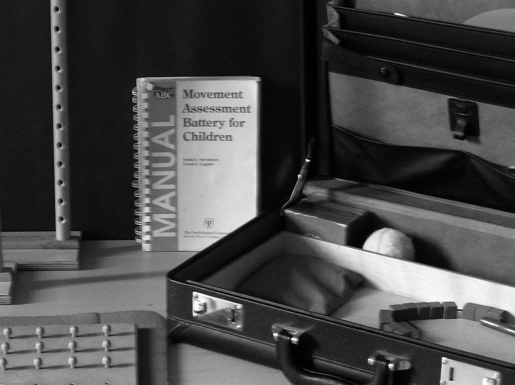 Intrinsieke risicofactoren van enkeldistorsies REFERENTIES Henderson, S.E. & Sugden, D.A. (1992). The Movement Assessment Battery for Children. San Antonio: The Psychological Corporation.