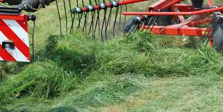 Ofwel: de invoervork zodanig construeren dat het gras minder met de bodem in contact komt en eventuele vervuiling van het gewas zo tot het absolute minimum te beperken.