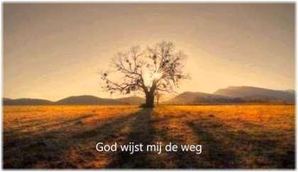 Welkom en mededelingen door ouderling Karsten van der Weide Zingen: Psalm 93: 3 en 4 3.