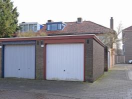 de garage met ondergrond en al hetgeen volgens verkeersopvatting daartoe behoort, plaatselijk bekend, Van Coehoornplein 68 te 5223 BT s Hertogenbosch, (op het kadastraal bericht ten onrechte bekend