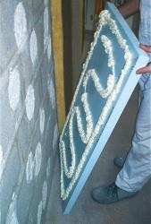 PEF wordt meestal gebruikt om vloeren te isoleren en wordt in dat geval tussen de betonvloer en de dekvloer geplaatst.