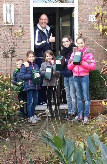 Ouders en leden van Wilskracht collecteren in het voorjaar voor Jantje Beton. INHOUD Voorwoord 3 1. Wat bracht sportseizoen 2016-2017 4 1.1 Bestuur 4 1.