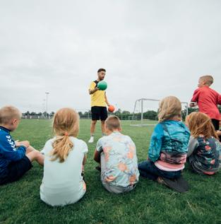 Yellow Omgang met kleine risico s Al jong begrijpen kinderen dat bepaalde dingen wel of niet mogen, maar pas vanaf de leeftijd van gemiddeld twee jaar kun je kinderen echt leren omgaan met diverse