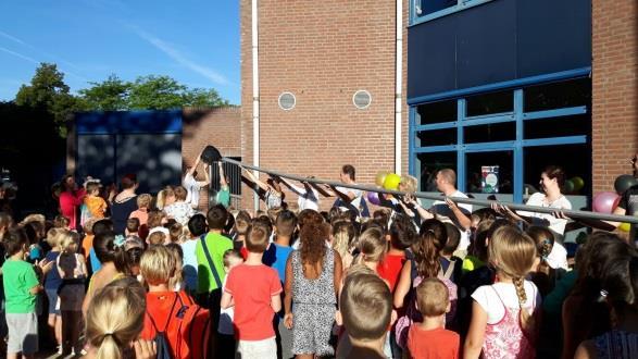 (Uiteindelijk blijft u als ouder, eindverantwoordelijk, voor wat u uw kind als drinken mee naar school geeft.